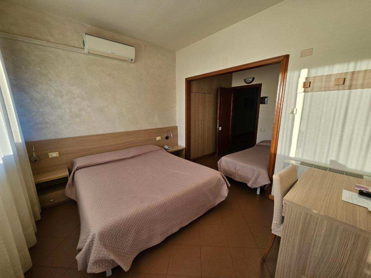 Albergo Nyers Perugia Exterior foto