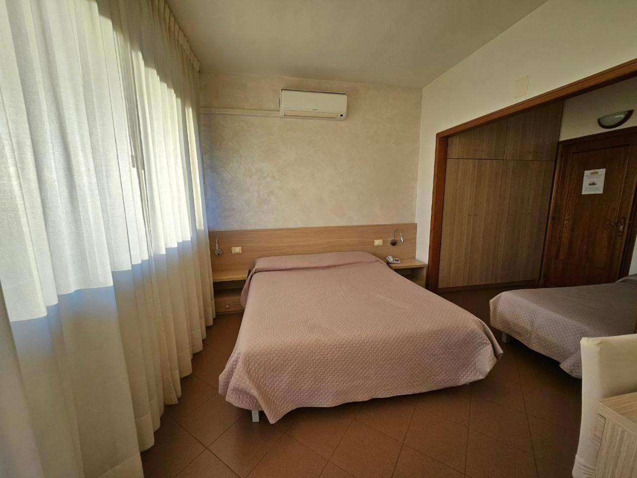 Albergo Nyers Perugia Exterior foto