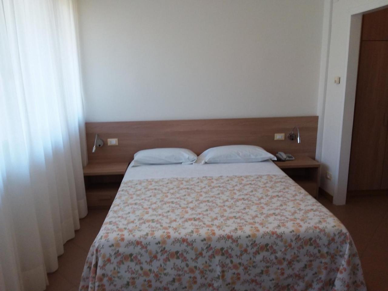 Albergo Nyers Perugia Exterior foto