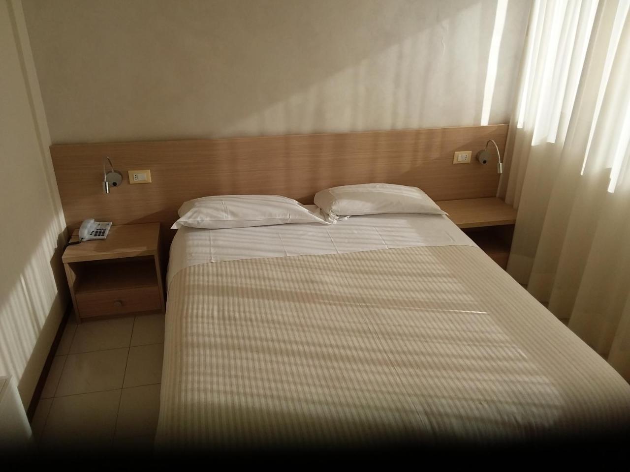 Albergo Nyers Perugia Exterior foto