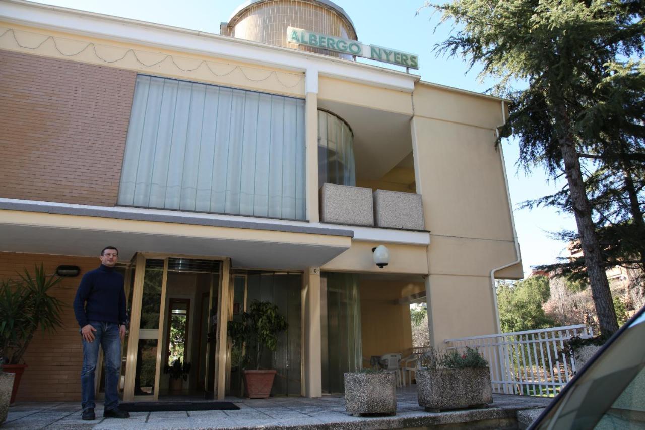 Albergo Nyers Perugia Habitación foto